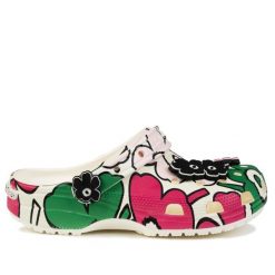 Klapki damskie sportowe Crocs MARIMEKKO CLASSIC CLOG. Klapki damskie Crocs, bez wzorów, z materiału, klasyczne, bez obcasa. Za 259.00 zł.