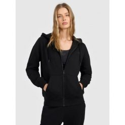 Bluza dresowa rozpinana z kapturem damska 4F 4FRMM00TSWSF2772. Czarne bluzy damskie 4f, bez wzorów, z bawełny, z kapturem. Za 159.99 zł.