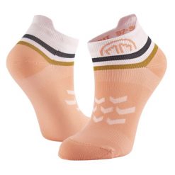 Skarpety do biegania dorosly Sidas Run Anatomic Light Ankle Lady wysokosc kostki. Czerwone skarpety damskie SIDAS, bez wzorów, ze skóry. Za 68.00 zł.