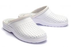 SANITAL FLEX 10601 white, klapki profilaktyczne męskie. Białe klapki męskie Sanital-Flex, ze skóry. Za 126.90 zł.