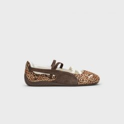 Buty sportowe damskie Puma Speedcat Ballet Wild. Białe obuwie sportowe damskie Puma, bez wzorów, z materiału, trekkingowe. Za 252.80 zł.