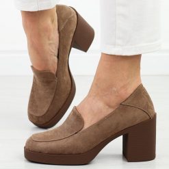 Khaki zamszowe mokasyny damskie na słupku Potocki 12547. Brązowe mokasyny damskie POTOCKI, z jeansu, eleganckie. Za 179.00 zł.