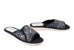 METEOR 008 Helena czarny, kapcie damskie. Czarne kapcie damskie Meteor, bez wzorów. Za 47.99 zł.