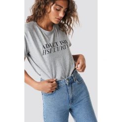 Astrid Olsen x NA-KD T-shirt Adult Ish - Grey. T-shirty damskie marki Astrid Olsen x NA-KD. Za 72.95 zł.