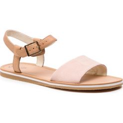 Sandały CLARKS - Skylark Pure Y 261423056 Pink Combi Lea. Brązowe klapki damskie Clarks, bez wzorów, ze skóry ekologicznej, bez obcasa. W wyprzedaży za 189.00 zł.
