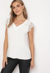 Biały Top z Lnem i Wiskozą Ozdobiona Koronką Sanirwen. Białe bluzki damskie Born2be, m, bez wzorów, z koronki, eleganckie, bez kołnierzyka, bez ramiączek. Za 59.99 zł.