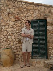 Strukturalne szorty loose - beżowy. Brązowe szorty męskie Reserved, l, bez wzorów, z bawełny. Za 99.99 zł.