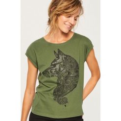 T-shirt z nadrukiem - Khaki. T-shirty damskie marki Reserved. W wyprzedaży za 19.99 zł.