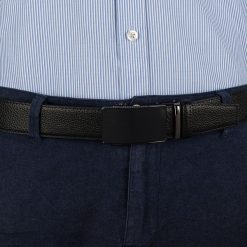 Pasek męski skórzany 3,5 cm klamra automatyczna Beltimore czarny 60-543 : Kolory - czarny, Rozmiar pasków - r.105-120 cm. Czarne paski damskie bez wzorów, ze skóry, wizytowe. Za 64.99 zł.