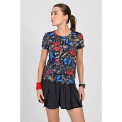 Koszulka z kieszonkami sportowa damska Nessi Sportswear. Czarne koszulki sportowe damskie NESSI SPORTSWEAR, bez wzorów, bez kołnierzyka, bez ramiączek. W wyprzedaży za 189.90 zł.