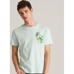 Bawełniane szorty - Khaki. Szorty męskie marki Reserved. Za 69.99 zł.