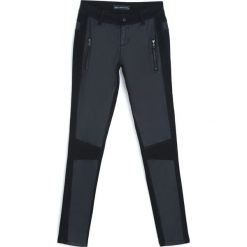 Czarne Spodnie Perfect Imperfections. Czarne spodnie materiałowe damskie marki Born2be, w paski, z materiału. Za 14.99 zł.