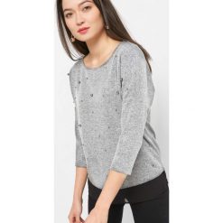 Lekki sweter z perełkami. Szare swetry damskie Orsay, z dzianiny. Za 69.99 zł.