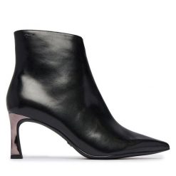 Botki Tamaris. Czarne botki damskie Tamaris, bez obcasa, na szpilce, bez zapięcia. Za 484.99 zł.