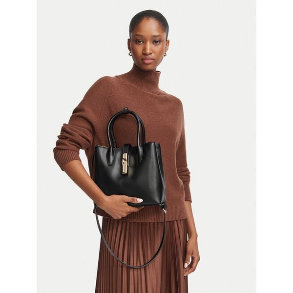 Torebka Furla. Czarne torebki do ręki damskie Furla, bez wzorów, klasyczne, bez dodatków. Za 1,439.00 zł.