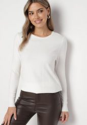 Biały Sweter w Klasycznym Stylu Irimarie. Białe swetry damskie Born2be, m, bez wzorów, z jeansu, eleganckie, bez kołnierzyka, bez ramiączek, bez kaptura. Za 39.99 zł.