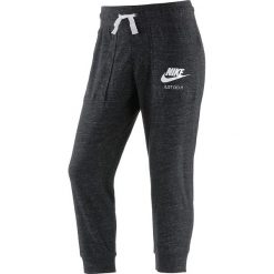 Spodnie dresowe "Gym Vintage" w kolorze czarnym. Spodnie sportowe damskie Nike Women, z dresówki. W wyprzedaży za 108.95 zł.