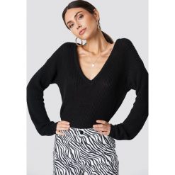 NA-KD Sweter z głębokim dekoltem V - Black. Swetry damskie marki NA-KD. Za 121.95 zł.