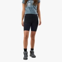 Szorty turystyczne damskie Swedemount Trondheim Trekking Shorts wodoodporne. Czarne szorty sportowe damskie SWEDEMOUNT, bez wzorów, z tkaniny, sportowe, trekkingowe. Za 249.99 zł.