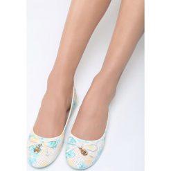 Miętowe Balerinki No One Knows. Zielone baleriny damskie Born2be, z aplikacjami, bez obcasa, na płaskiej podeszwie. Za 39.99 zł.