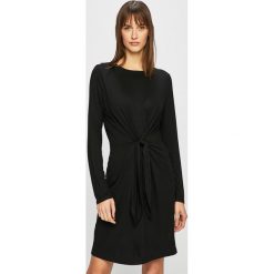 Answear - Sukienka. Czarne sukienki damskie ANSWEAR, s, bez wzorów, z bawełny, casualowe, bez kołnierzyka, bez ramiączek. W wyprzedaży za 39.90 zł.
