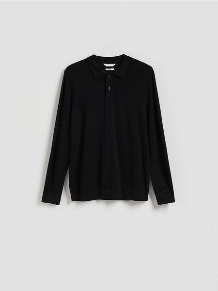 Wiskozowy sweter polo - czarny. Czarne swetry przez głowę męskie Reserved, l, bez wzorów, z dzianiny, bez kołnierzyka. W wyprzedaży za 69.99 zł.