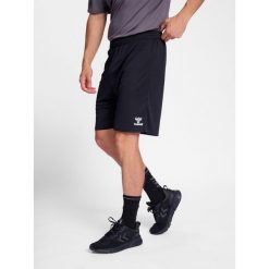 Szorty Hummel Essential. Czarne szorty sportowe damskie Hummel, uniwersalny, bez wzorów, sportowe, do piłki nożnej. Za 111.50 zł.