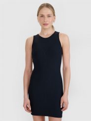 4F Sukienka mini z prążkowanej dzianiny damska - czarna XL. Czarne sukienki damskie 4f, na co dzień, uniwersalny, bez wzorów, z dzianiny, eleganckie, bez kołnierzyka, bez ramiączek, maxi, dopasowane. W wyprzedaży za 59.99 zł.