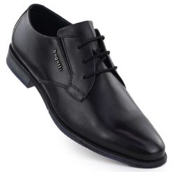 Skórzane wizytowe półbuty męskie czarne Bugatti SS153157. Czarne eleganckie półbuty Bugatti, z materiału, eleganckie, bez zapięcia. Za 329.99 zł.