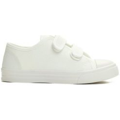 Białe Trampki Striking Similar. Buty sportowe chłopięce marki Born2be. Za 19.99 zł.