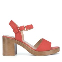 Sandały Lasocki. Czerwone sandały damskie Lasocki, bez wzorów, bez obcasa, na słupku, bez zapięcia. Za 117.99 zł.