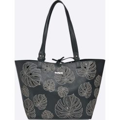 Desigual - Torebka. Torby na ramię damskie marki Desigual. W wyprzedaży za 199.90 zł.