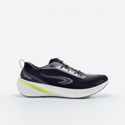 Buty do biegania męskie Kiprun Cushion 500. Białe buty sportowe męskie KIPRUN, bez zapięcia, do biegania. Za 249.99 zł.