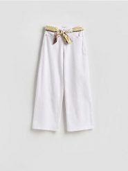 Jeansy wide leg z chustą - biały. Białe szaliki i chusty damskie Reserved, bez wzorów, z bawełny. Za 159.99 zł.