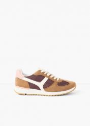 Sneakersy w stylu retro. Białe obuwie sportowe damskie bonprix, bez wzorów. Za 59.99 zł.