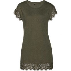Shirt z koronką bonprix ciemnooliwkowy. Zielone bluzki damskie bonprix, bez wzorów, z koronki, bez kołnierzyka. Za 49.99 zł.