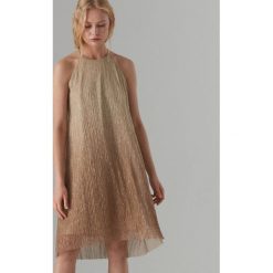 Sukienka z efektem ombre - Beżowy. Brązowe sukienki damskie Mohito, l, bez wzorów, bez kołnierzyka, bez ramiączek. W wyprzedaży za 59.99 zł.