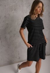 Czarny T-shirt z Bawełny Ozdobiony Poziomymi Paskami Nautida. Czarne bluzki damskie Renee, l, bez wzorów, z bawełny, bez kołnierzyka. Za 59.99 zł.