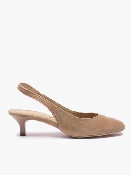 Jasnobrązowe czółenka slingback bez pięty. Brązowe czółenka damskie Ryłko, bez wzorów, z gumy, eleganckie, z okrągłym noskiem, bez obcasa, na szpilce, bez zapięcia. W wyprzedaży za 341.99 zł.