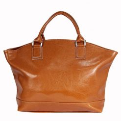 Torebka skórzana damska łódka DAN-A T221 camel. Brązowe torebki do ręki damskie DAN-A, bez wzorów, ze skóry, bez dodatków. Za 399.99 zł.