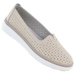 Skórzane półbuty damskie slip on ażurowe komfortowe Evento 8474. Półbuty damskie eVento, w ażurowe wzory, ze skóry, bez obcasa, bez zapięcia. Za 129.99 zł.