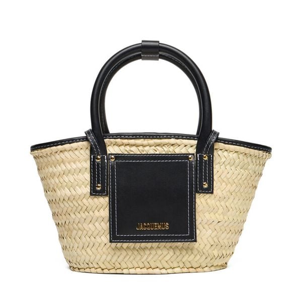Torebka JACQUEMUS. Brązowe torebki do ręki damskie JACQUEMUS, bez wzorów, bez dodatków. Za 1,659.00 zł.