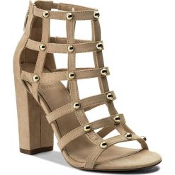 Sandały GUESS - Ackley2 FLAC21E SU09 NATUR. Klapki damskie marki Guess. W wyprzedaży za 349.00 zł.