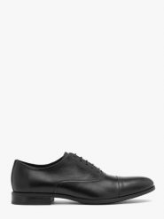 Czarne wizytowe półbuty męskie VESTRO. Czarne eleganckie półbuty Ryłko, ze skóry, klasyczne, bez zapięcia. Za 479.99 zł.