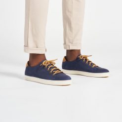 Buty żeglarskie męskie Tribord 500 niskie skórzane. Białe buty sportowe męskie TRIBORD, z bawełny, bez zapięcia, żeglarskie. W wyprzedaży za 169.99 zł.