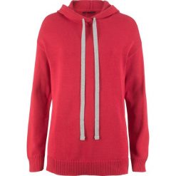 Sweter dzianinowy z kapturem bonprix czerwony. Swetry damskie marki bonprix. Za 37.99 zł.