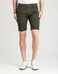 Męskie Spodenki Marcus Gerry Chino Shorts Olive Green 19-200266-5052. Zielone szorty męskie MARCUS, l, bez wzorów. Za 99.99 zł.