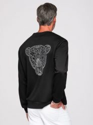 Bluza męska ze srebrno-czarną aplikacją pantery na plecach z okrągłym dekoltem - czarna V1. Czarne bluzy męskie Ombre Clothing, m, z aplikacjami, z dzianiny, bez kaptura. Za 425.99 zł.