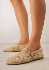 Ciemnobeżowe Balerinki VICES z Plecioną Cholewką i Paskiem z Klamerką Nesaphise. Brązowe baleriny damskie Born2be, bez wzorów, z jeansu, boho, bez obcasa. Za 109.99 zł.