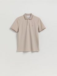 Koszulka polo z merceryzowaną bawełną - beżowy. Brązowe koszulki polo męskie Reserved, l, bez wzorów, z bawełny, bez ramiączek. Za 139.99 zł.